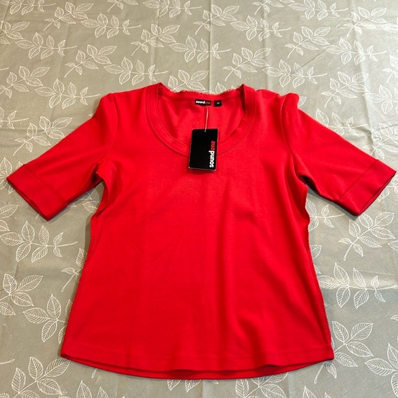 Ladies Sound One 3/4 Sleeve Top. - Picture 1 of 5